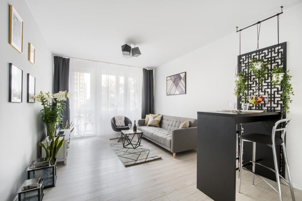 Superapart Solidarnosci 66 Apartment